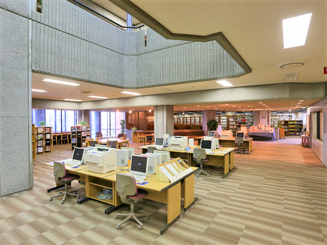 札幌大学の図書館