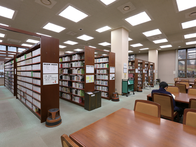 千葉商科大学の図書館