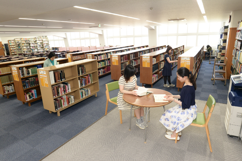 藤女子大学の図書館