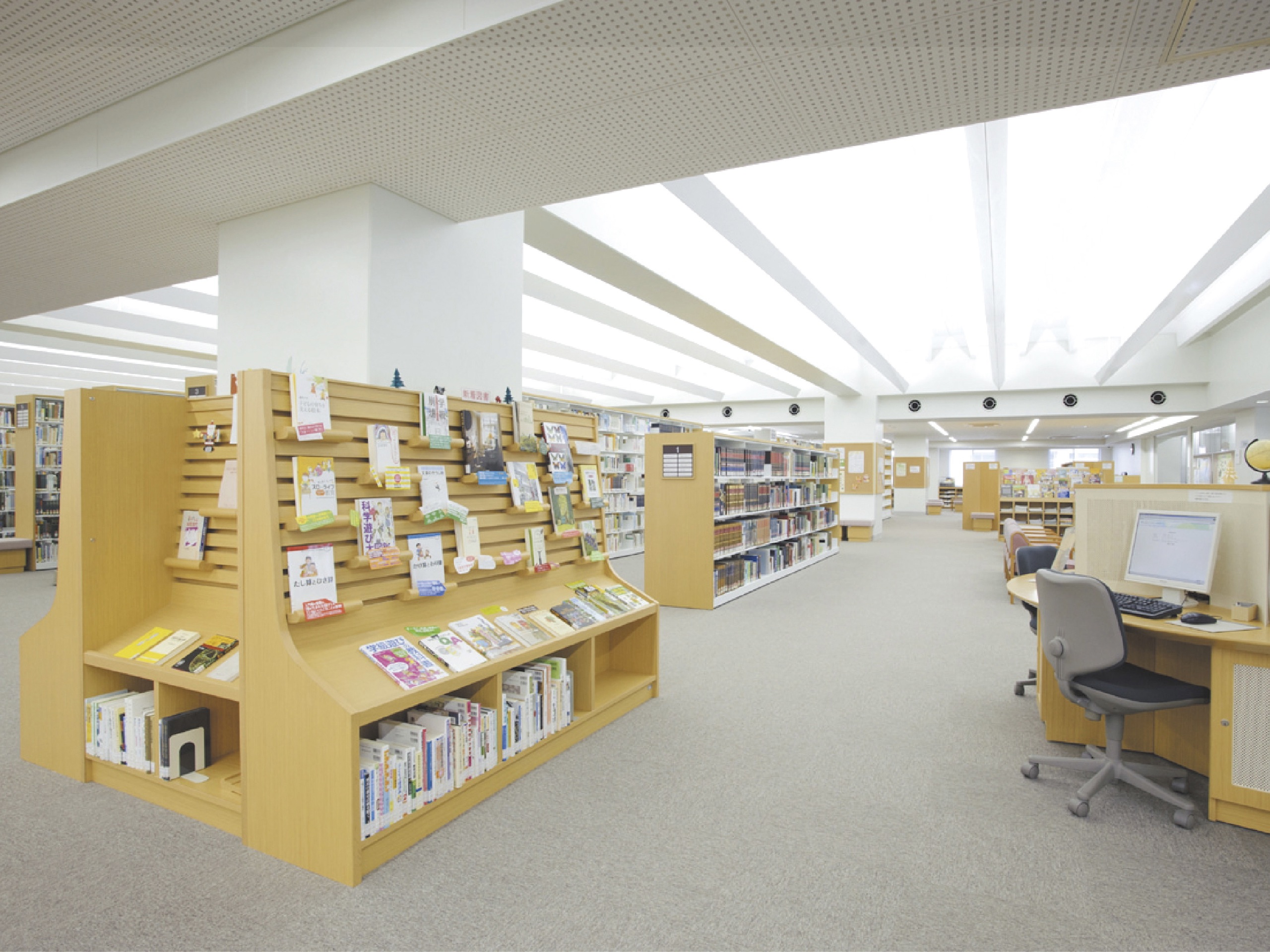 南九州大学の図書館