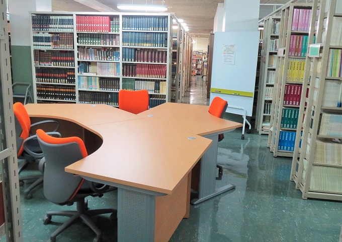 釧路短期大学の図書館
