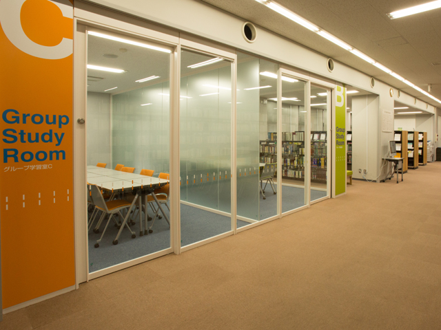 新潟医療福祉大学の図書館
