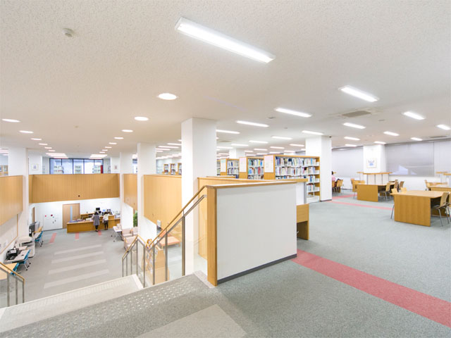 国際医療福祉大学（福岡）の図書館