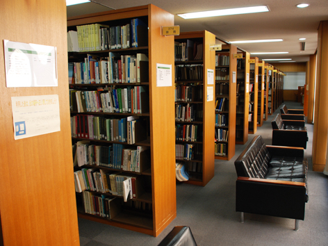 兵庫教育大学の図書館