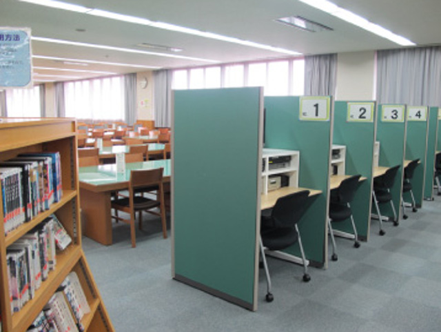 追手門学院大学の図書館