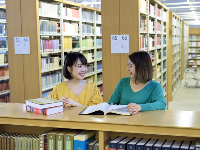 大妻女子大学の図書館