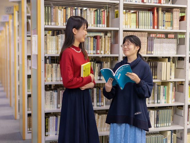 東京女子大学の図書館