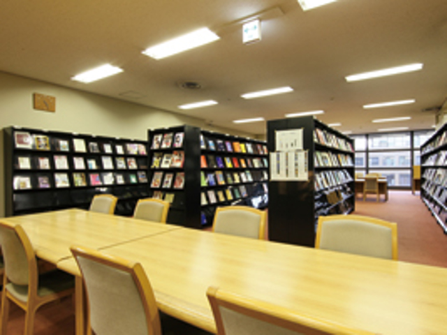 名城大学の図書館