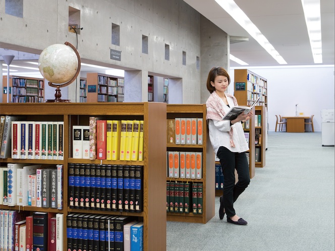 長崎県立大学の図書館