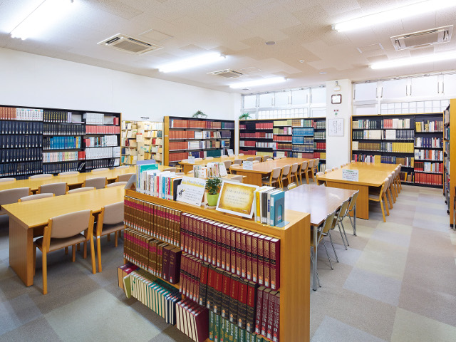 吉備国際大学の図書館