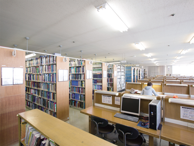 福岡歯科大学の図書館