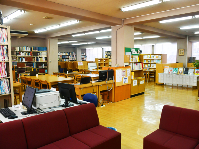 大阪キリスト教短期大学の図書館