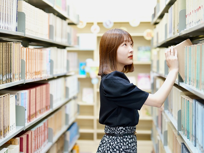 北海道武蔵女子短期大学の図書館