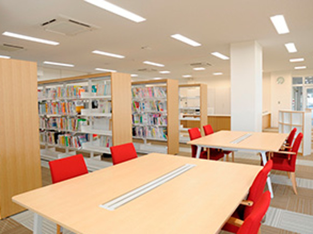 鳥取看護大学の図書館