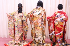 花嫁しか着られない和装を体験!