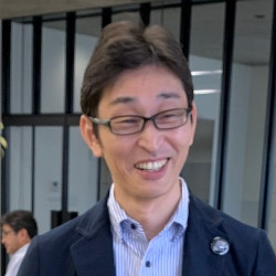 村井 忠嗣 さん