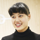 山本 彩香 さん