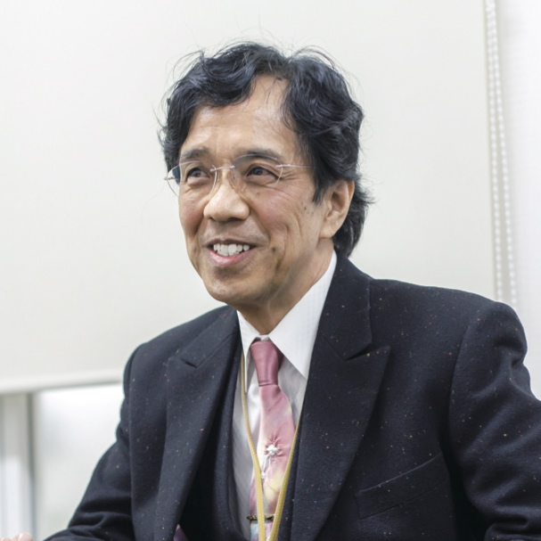 田井 康雄教授