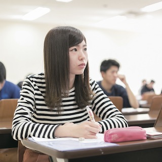 経済学部