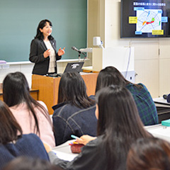 教育学部