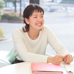 由井原 あかりさん