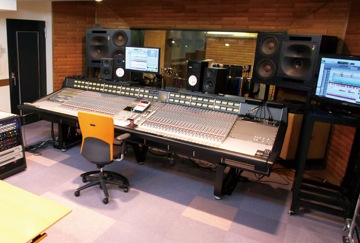 レコーディングスタジオ：東京のレコーディングスタジオと同じシステムを使用！