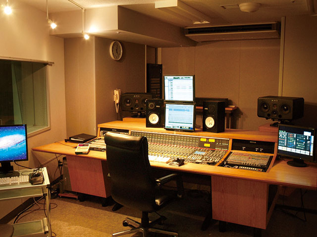 [ステラスタジオ]レコーディングや映像収録のスタジオとして利用する2フロア吹き抜けの空間です。