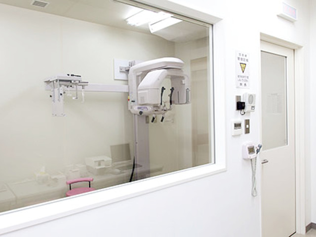 デジタルX線装置を設置し、最新の歯科医療技術を学べるX線室。