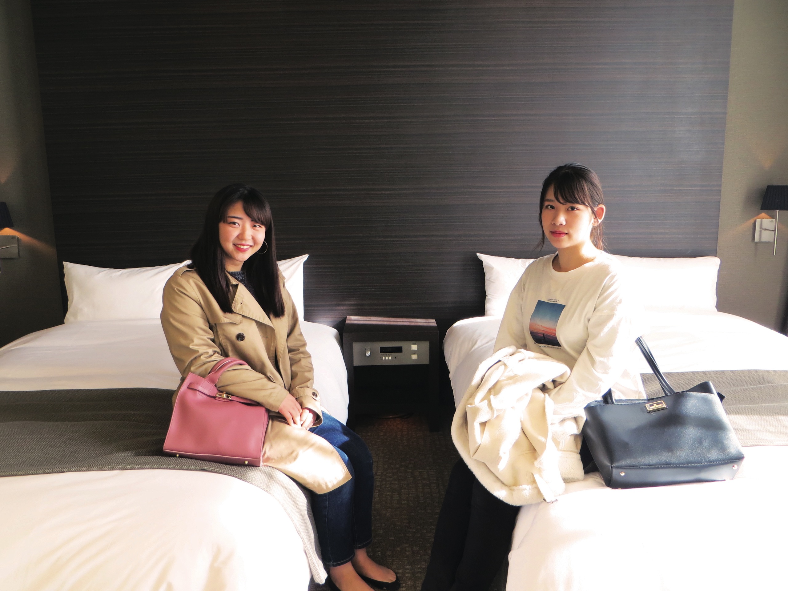 【ホテルブライダル科】東京ホテルステイ研修：就職活動スタートの場として東京で開催されるホテル合同企業説明会に参加するほか、都内有名ホテル見学なども行います。
