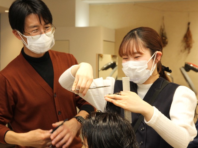 日本美容専門学校