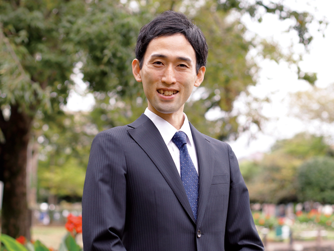 情報処理科担当の飯田先生：なりたい自分を一緒に見つけましょう！