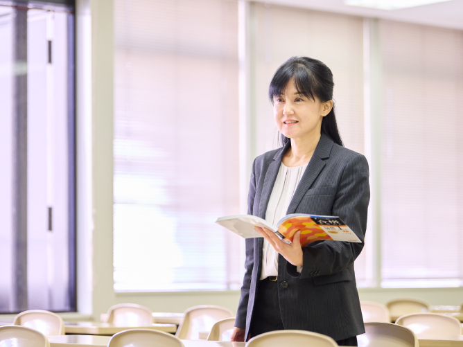 関西経理専門学校　教員