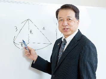 入江　一晃先生【九州大学 理学部数学科卒／高校一種免許（数学）】担当：数系教科