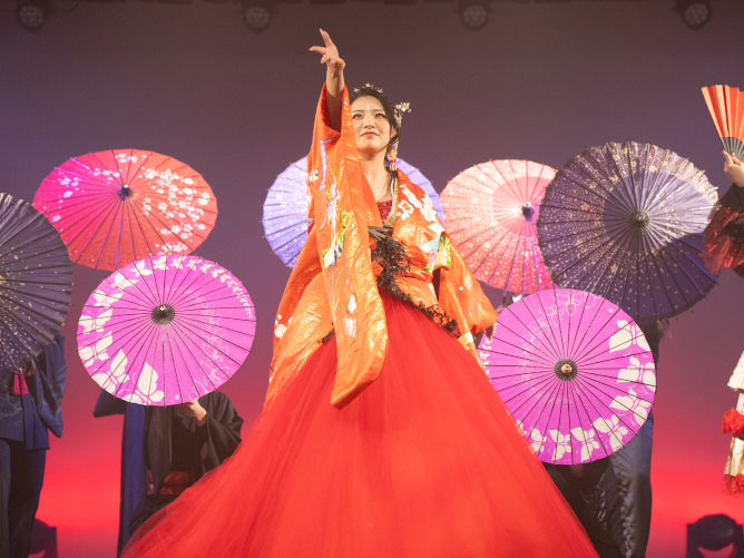 舞台上でのライブヘアメイク！（1組）