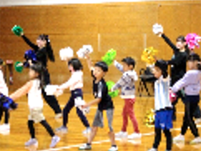 楽しくチアダンス体験！1