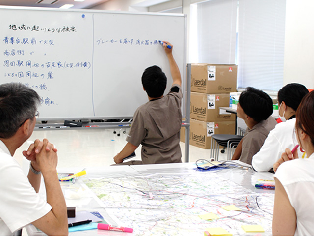 災害時の対応講習会 災害図上訓練3
