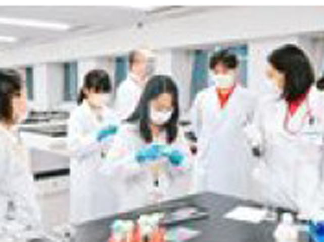 ひらめき☆ときめきサイエンス～ようこそ大学の研究室へ～ＫＡＫＥＮＨＩ プログラム概要
金属について知ってますか？～見て、触って、実験してみよう～1