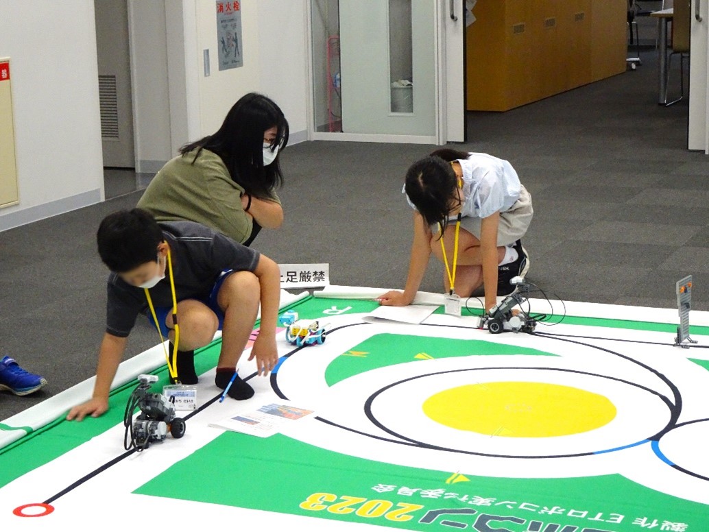 夏休み自由研究教室
～ロボットでプログラミングを学ぼう～2