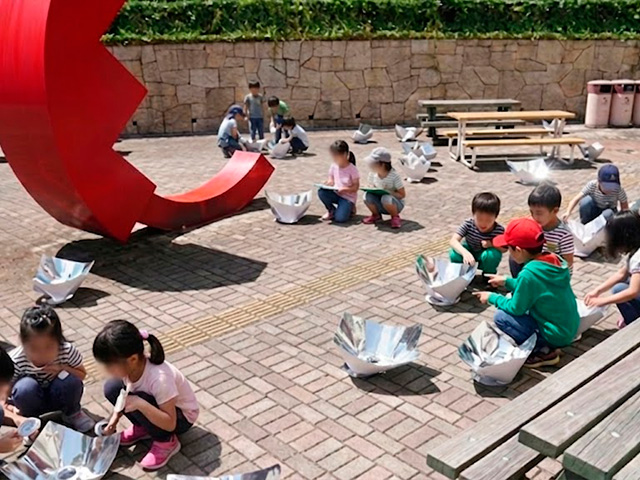 桃山学院大学SDGsこどもフェス2026夏休み
「ソーラークッカーをつくって実験」2