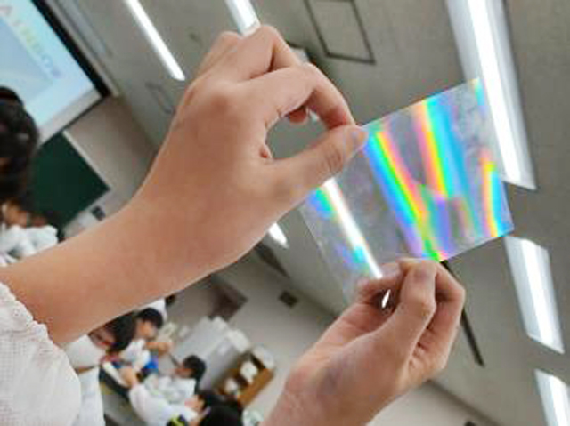 ひらめき☆ときめきサイエンス～ようこそ大学の研究室へ～ＫＡＫＥＮＨＩ
AIで探検！光のヒミツ3