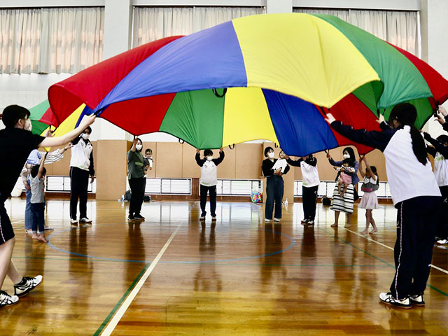 西短大の体育館であそぼう！／双子ママの子育て交流会※3