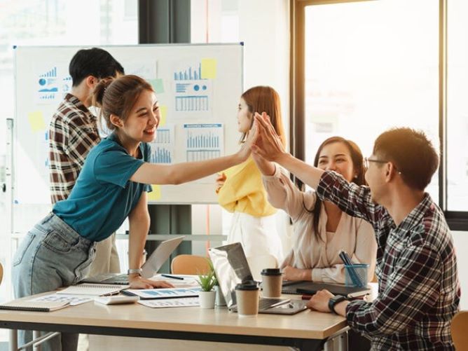 今、注目の学校情報_グローバルBiz専門職大学